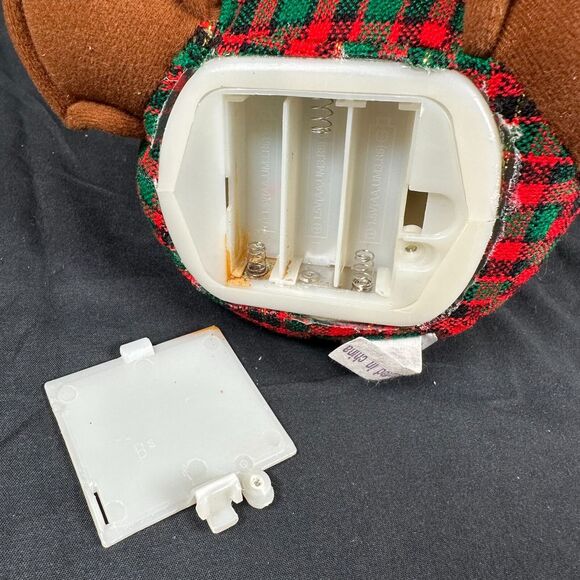 Preferred Plush Singing Dancing Saxophone Reindeer Christmas Animatronic VIDEO - Picture 5 of 7